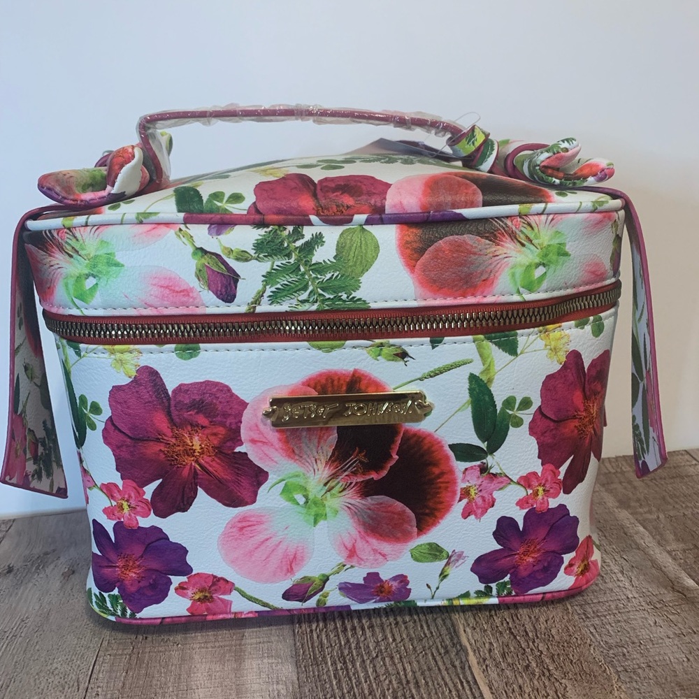 White Pink Red Purple Steve Madden Stylish Extra Large Cosmetic Bag